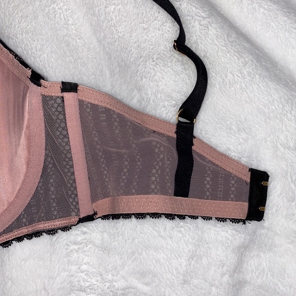 Victoria’s Secret Bra - Picture 4 of 6